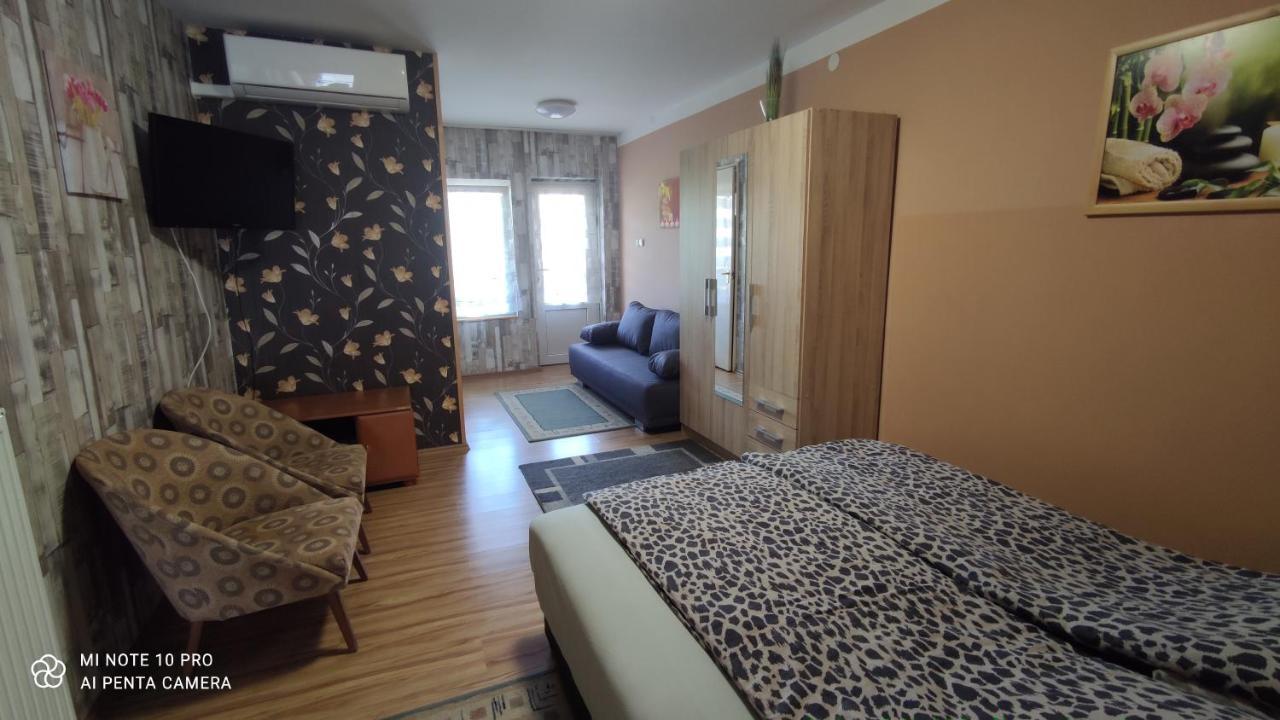 Apartman Edit Harkány Екстериор снимка