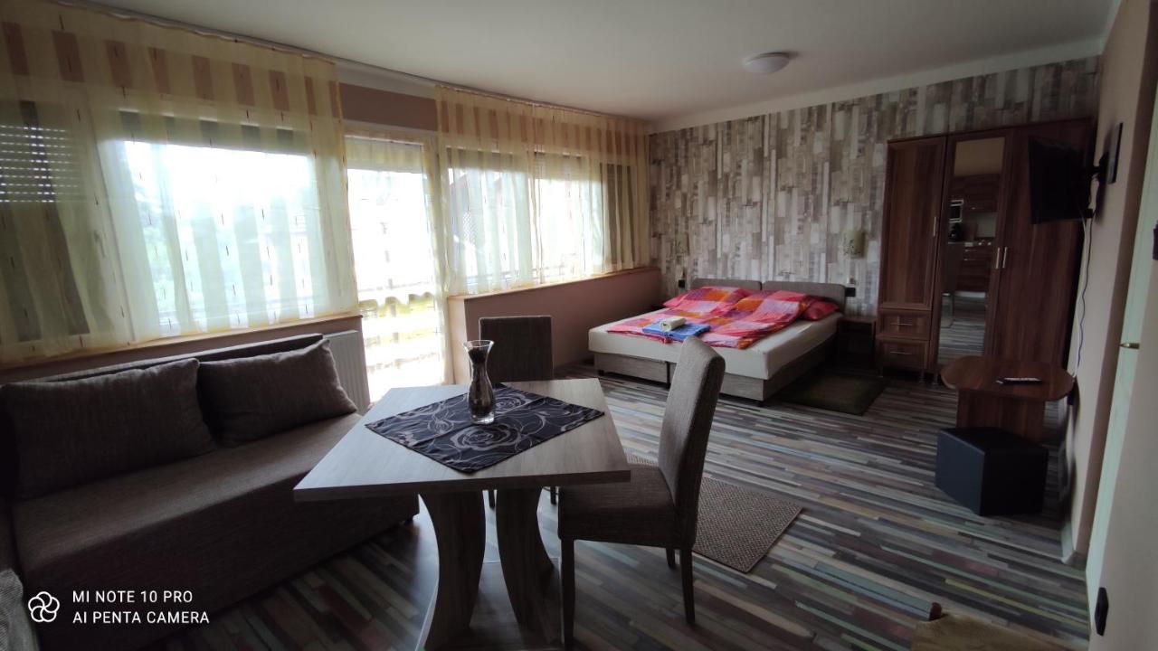 Apartman Edit Harkány Екстериор снимка